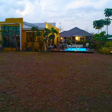 Colorful Pool Villa, Chiang Rai, Thailand Exteriér fotografie