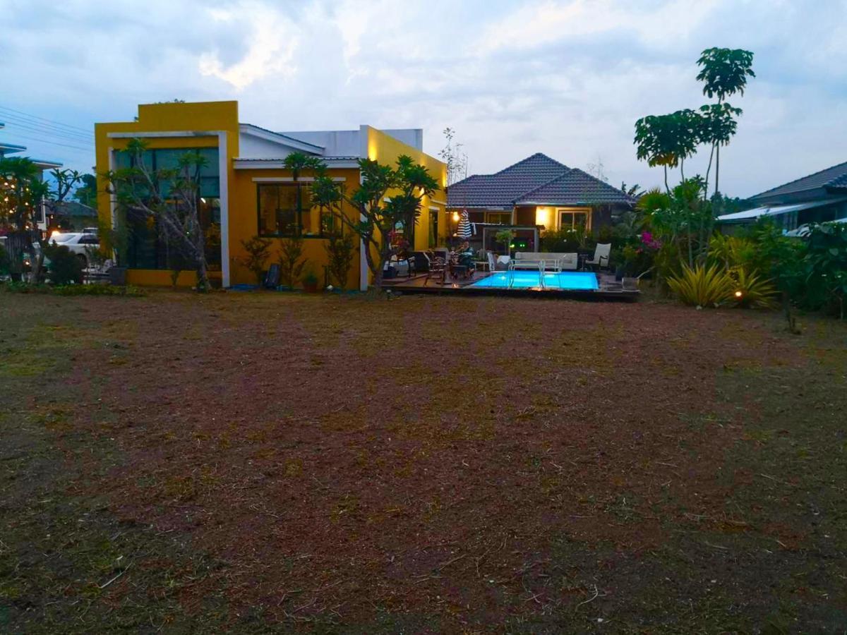 Colorful Pool Villa, Chiang Rai, Thailand Exteriér fotografie