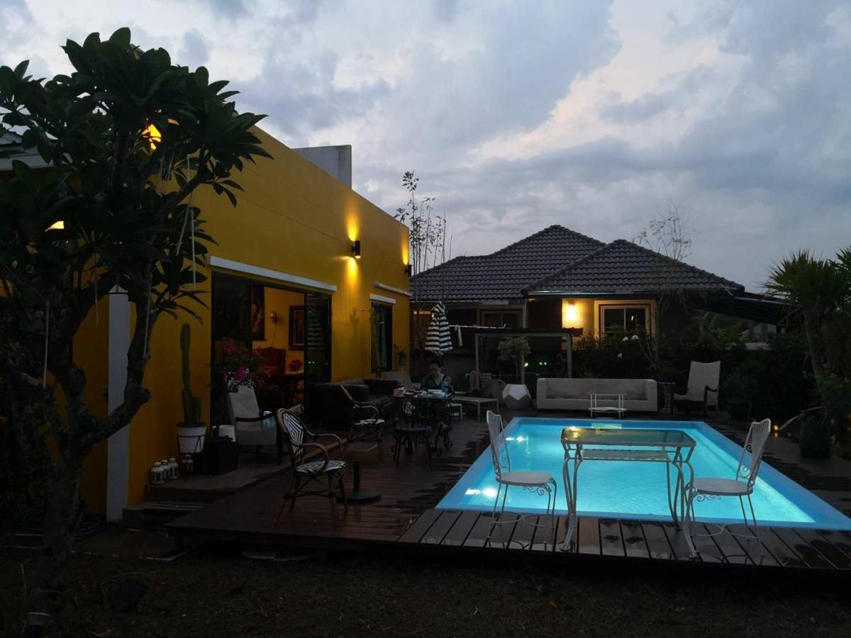 Colorful Pool Villa, Chiang Rai, Thailand Exteriér fotografie